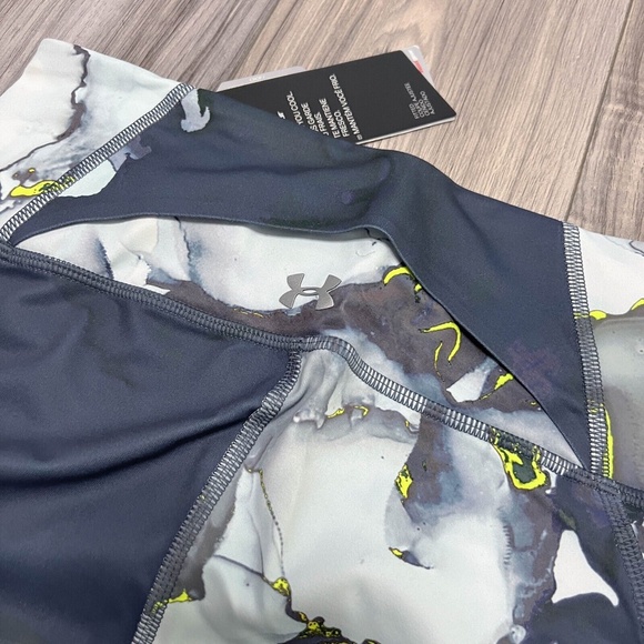 Under Armour Women HeatGear Training Crop Tight 1320551-497 Blue Ink NWT Size XL - Picture 4 of 12